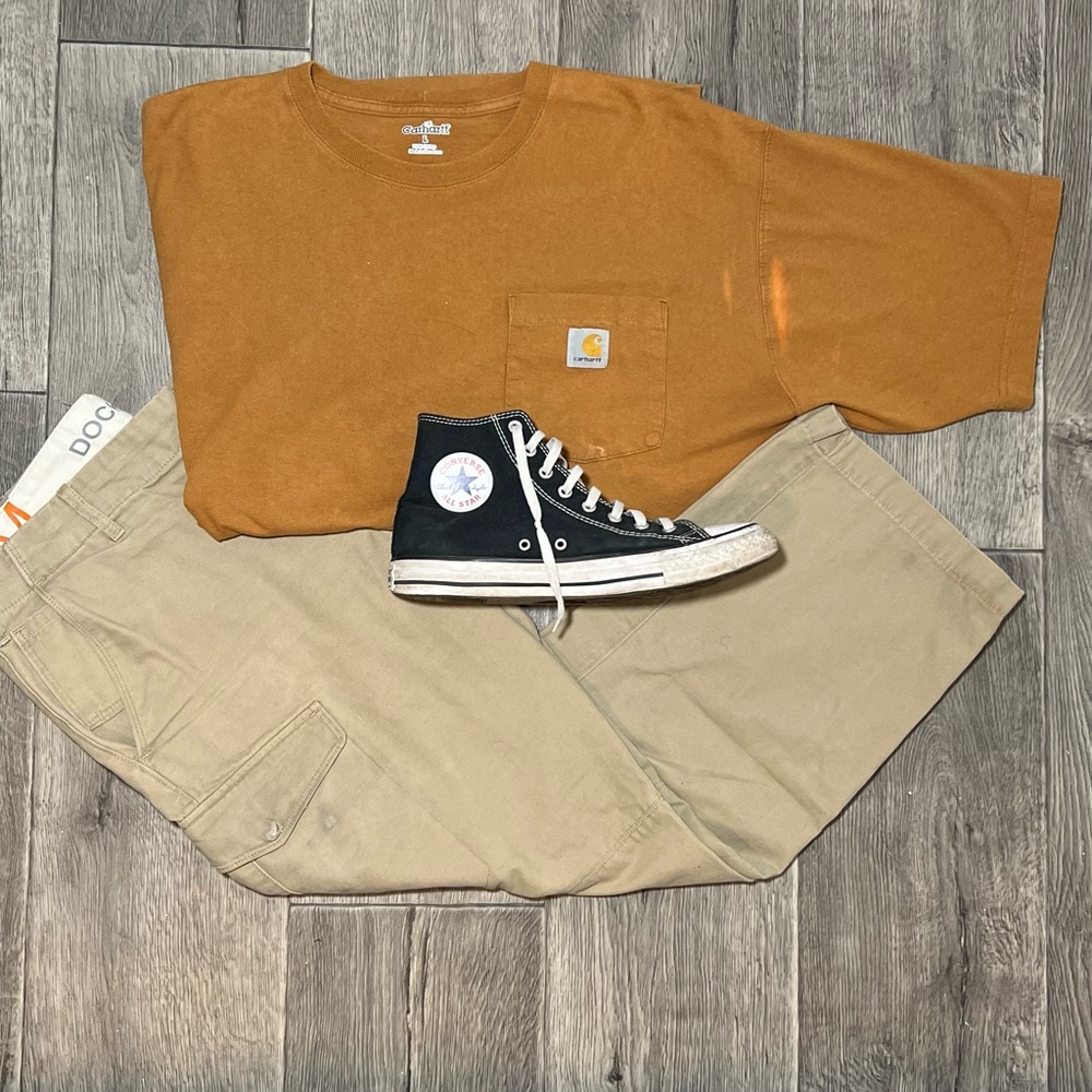 Beautiful Amber Carhartt front pocket shirt